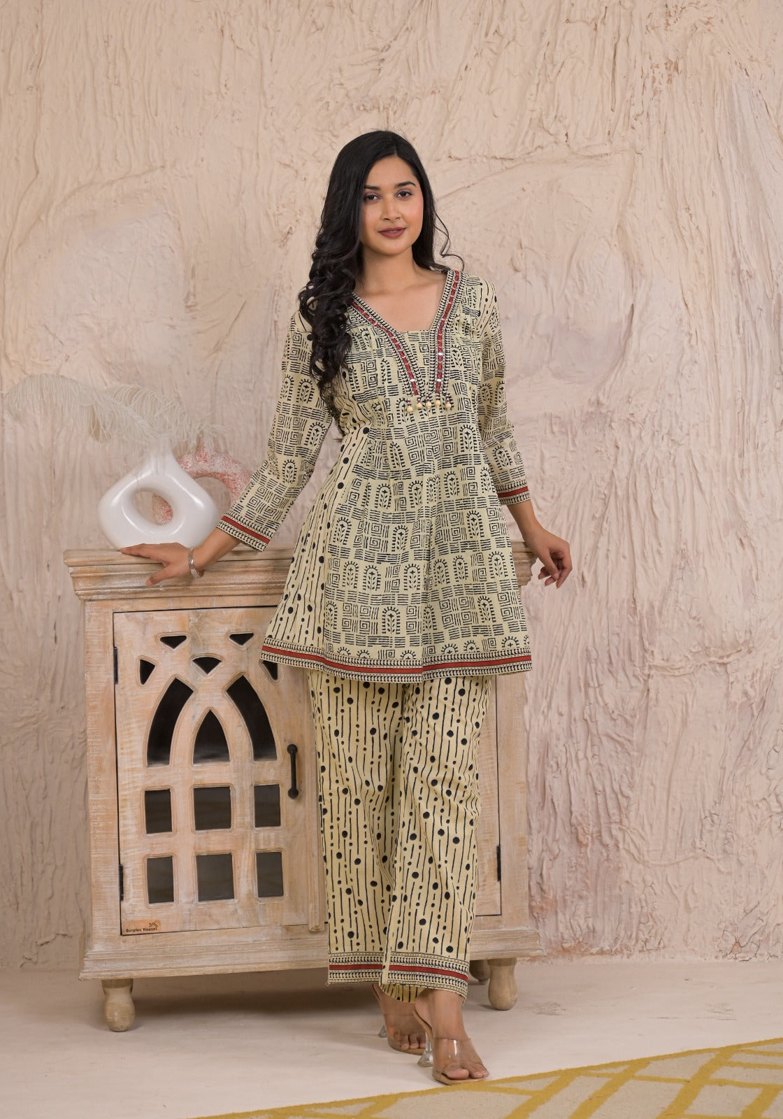 Blockbuster beige coord set