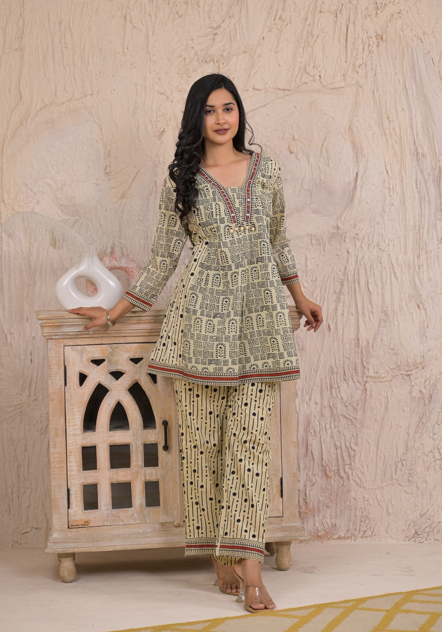 Blockbuster beige coord set